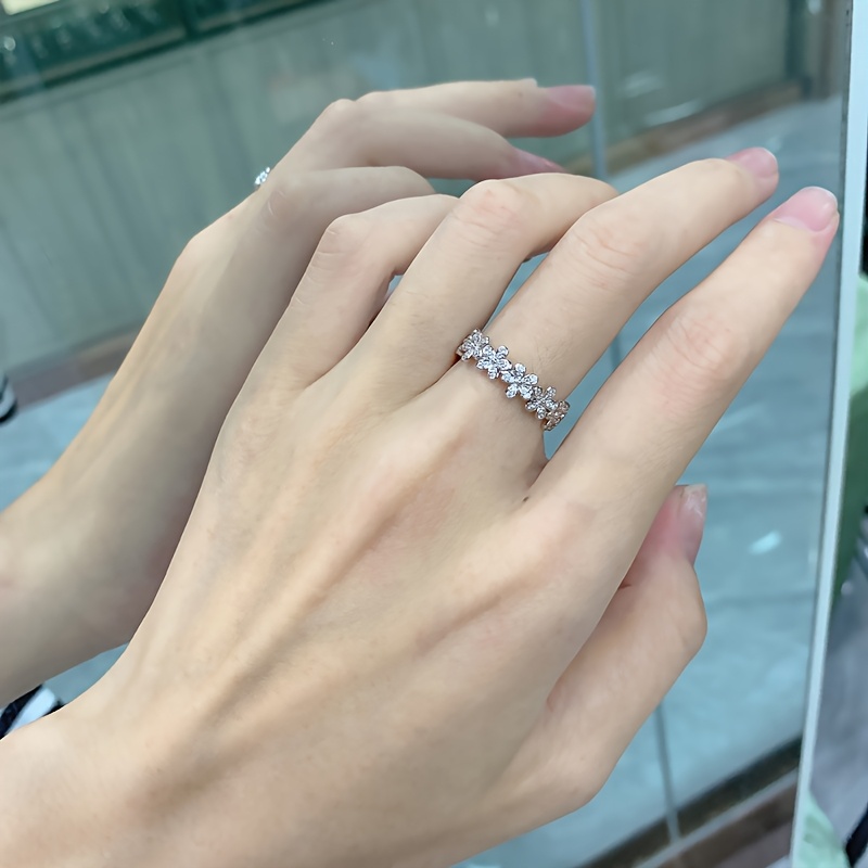 925 Silver Daisy Dazzling Zirconia Ring